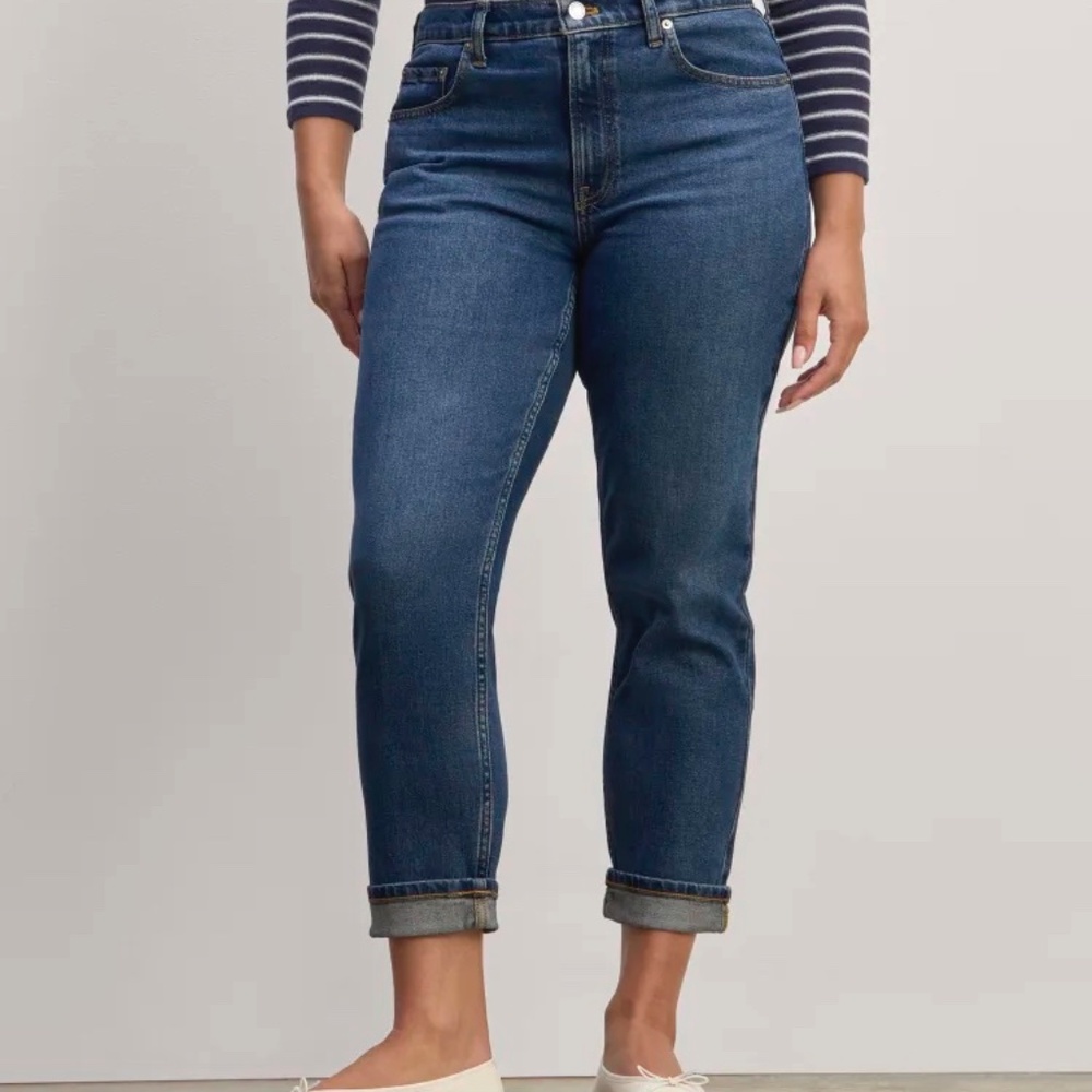 Everlane Super Soft Relaxed Jeans, Women's size 33R, Whisper Blue
